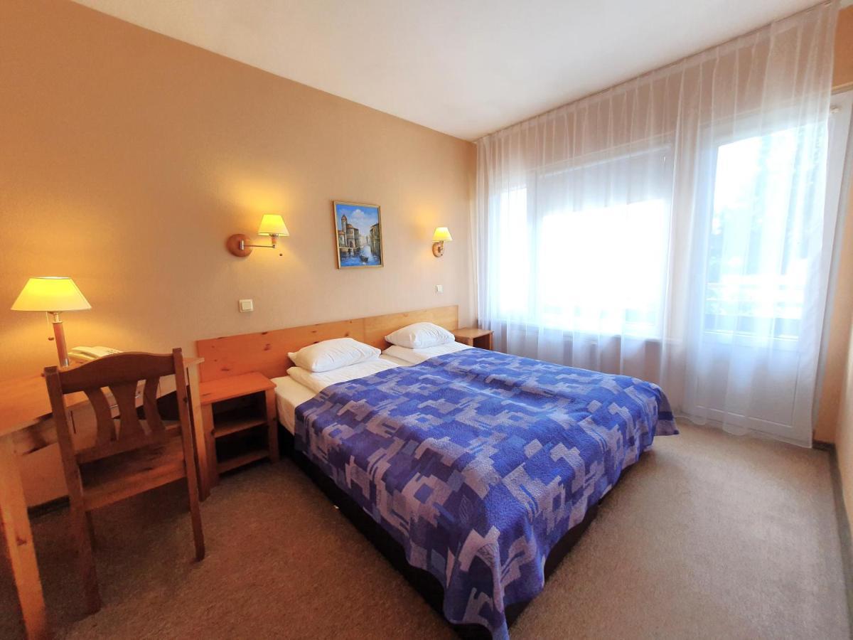 Good Stay Eiropa Hotel Economy Jurmala Bagian luar foto