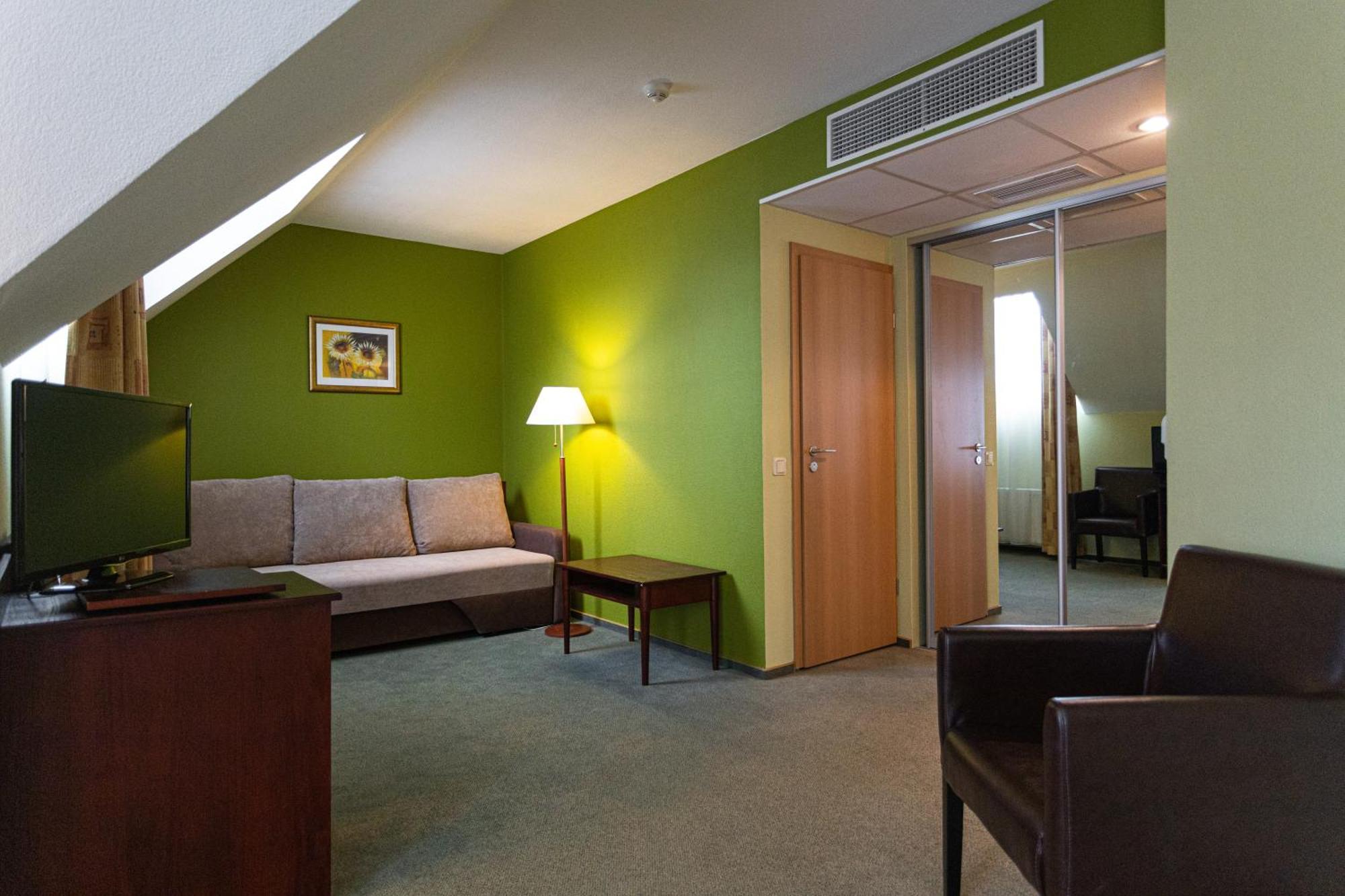 Good Stay Eiropa Hotel Economy Jurmala Bagian luar foto